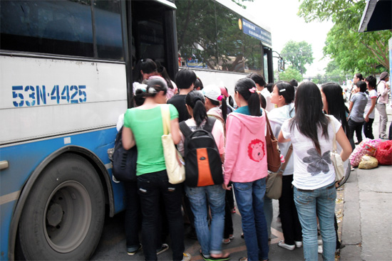 Phòng chống quấy rối tình dục trên phương tiện vận tải hành khách công cộng