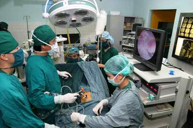 Khẳng định vai trò của khoa học và công nghệ ngành y tế