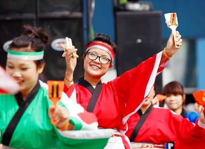 Hanoï  “Ake Ome ” à l’occasion du Nouvel An 2015