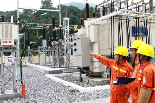 Đưa điện ra 5 xã đảo vùng Đông Bắc Tổ quốc