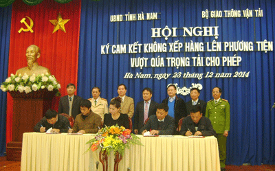 Hà Nam Ký cam kết không xếp hàng hoá lên phương tiện vượt quá tải trọng cho phép