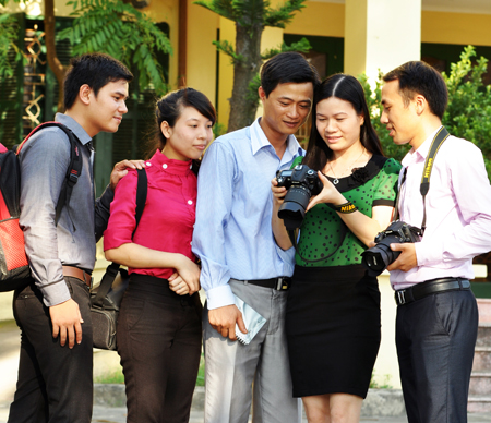 Chi hội nhà báo Báo Hưng Yên Bồi dưỡng đạo đức, kỹ năng làm báo