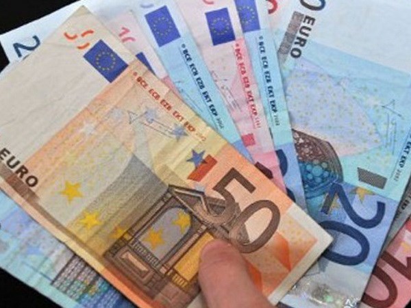 EU pledges EUR410 million to Cambodia in 2014-2020