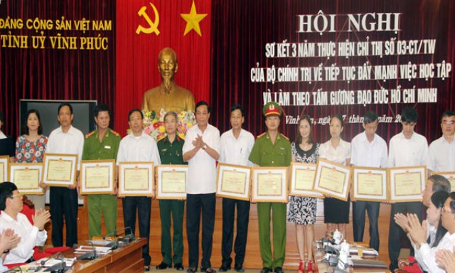 Vĩnh Phúc Đẩy mạnh “học tập và làm theo tấm gương đạo đức Hồ Chí Minh”