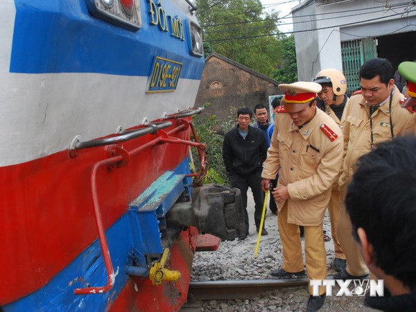 Hà Nam Va chạm giữa tàu hỏa và ô tô làm một người thiệt mạng