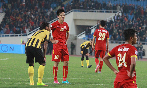 Bóng đá Việt Nam Mãi chưa thuộc bài học chủ quan