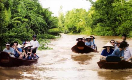 Khai mạc triển lãm ảnh nghệ thuật Vĩnh Long trên đường đổi mới và phát triển
