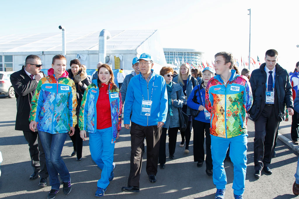 A l ouverture des Jeux de Sotchi, Ban célèbre les valeurs universelles du sport
