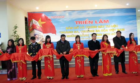 Exhibition about Hoang Sa, Truong Sa opens in northern Bac Kan province
