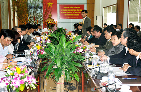 Minister of Culture, Sports and Tourism works with Quang Ninh province