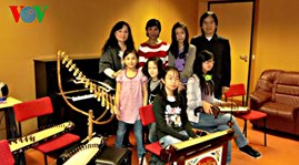 Teaching Vietnamese music in Germany