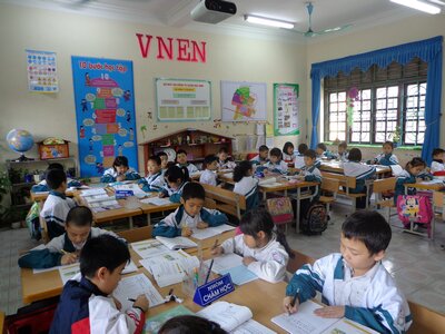 Tiếp nhận thiết bị Dự án Mô hình trường học mới