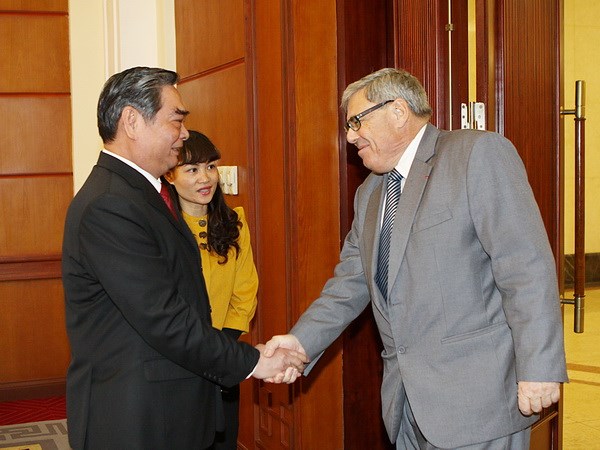 Vietnam-France renforcement des relations entre les deux Partis communistes