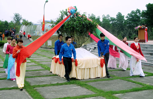 Lễ hội “Hương sắc Trà Xuân” vùng chè đặc sản Tân Cương