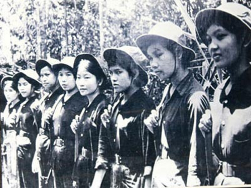 Money raised for construction of 11 Huong river girls statue in Hue