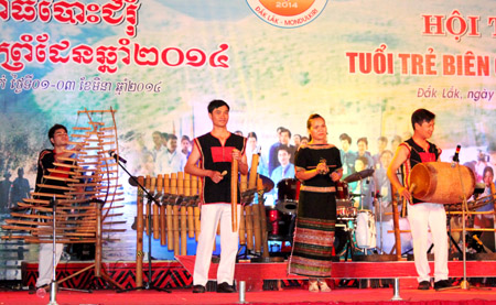Border youth camp 2014 in Dak Lak province