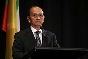 Myanmar president commits to democratic transition