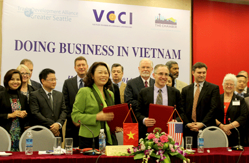 Vietnam, US enhance business cooperation
