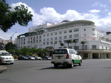 Property price indexes in Hanoi, HCM city drop slightly