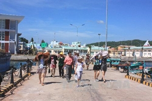 Luxury cruise liner arrives at Chan May port