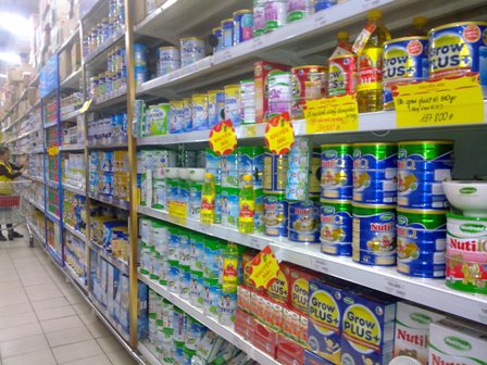Vẫn chưa có biện pháp mạnh để ổn định giá sữa