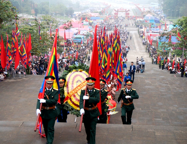 Ouverture de la fête des Rois fondateurs Hung de 2014