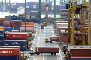 Singapore’s total trade continues rising in March