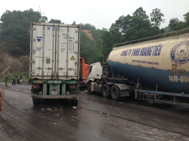 Tai nạn liên hoàn trên tuyến đường tránh Cửa Ông Quảng Ninh