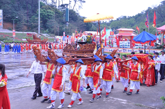 Lễ hội Đền Hùng 2014 - dấu ấn về một miền đất di sản