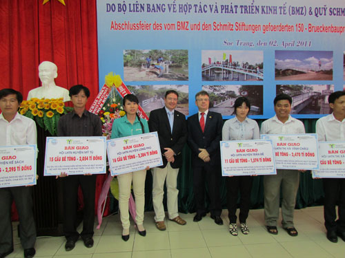 Sóc Trăng đưa vào sử dụng 150 cây cầu thanh niên nông thôn