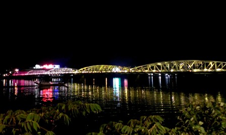 Huế rộn ràng vào mùa Festival