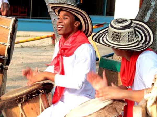 Sôi động cùng nhóm nhạc trẻ Rio en Caribe tại Hà Nội