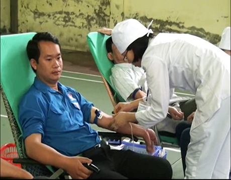 Vân Đồn ra quân hiến máu tình nguyện năm 2014+