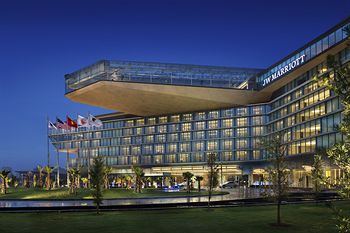 Hanoi to have additional three five-star hotels