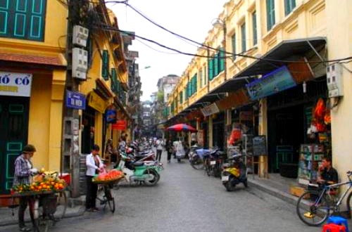 Hanoi bans traffic on some old streets