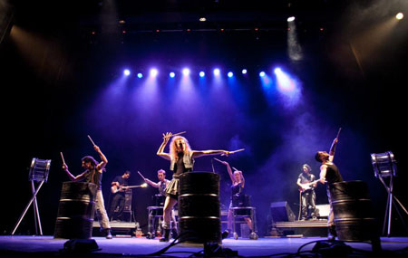Festival Huế 2014 Âm nhạc mê hoặc khán giả từ vật dụng tái chế