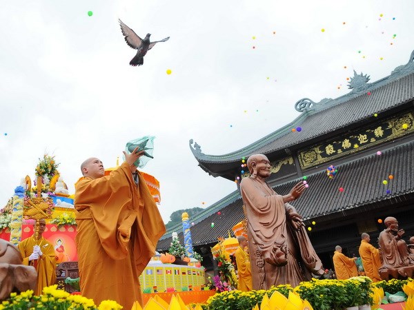 Chương trình biểu diễn văn hóa nghệ thuật Phật giáo quốc tế với chủ đề Tâm sen trong lòng Phật
