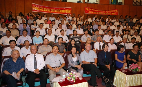 Dà Nang proteste contre l implantation par la Chine de la plate-forme dans la ZEE du Vietnam