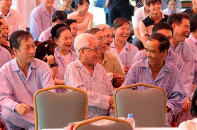 Chương trình Mang âm nhạc đến bệnh viện hướng về Biển Đông