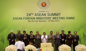 ASEAN foreign ministers concerned over East Sea tension