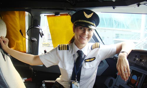 Female Australian pilot loves Vietnam