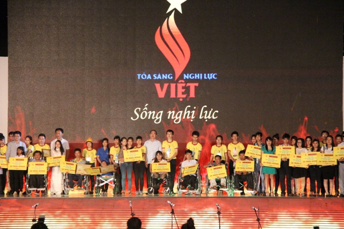 Đêm gala Tỏa sáng nghị lực Việt 2014 Rực rỡ và đầy ý nghĩa