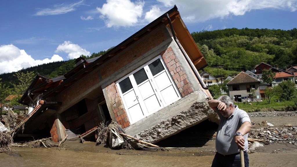 La situation des inondations dans les Balkans