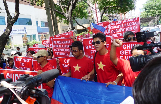 Hiệp hội những người Phi gốc Việt tại Philippines biểu tình phản đối hành động của Trung Quốc