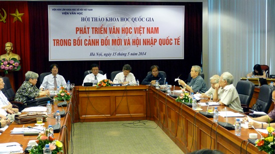 Phát triển văn học Việt Nam trong bối cảnh đổi mới và hội nhập quốc tế