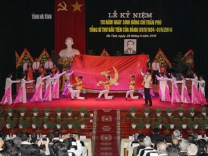 Hà Tinh célèbre le 110e anniversaire de Trân Phu