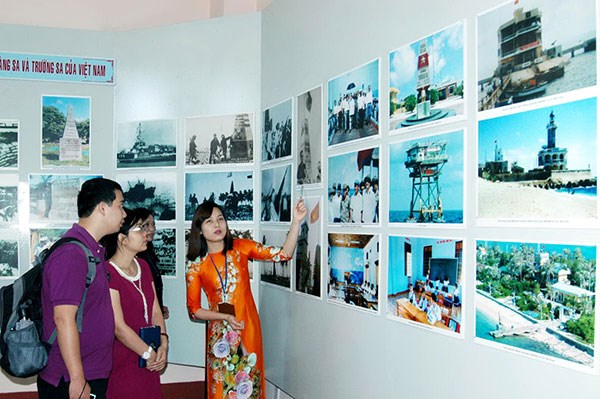 Da Lat  Exposition sur les archipels de Hoang Sa et Truong Sa