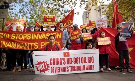 Mer Orientale Vietnamiens à l étranger s orientent vers le pays