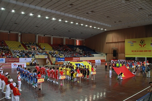 Hô Chi Minh-Ville  un tournoi de foot pour les enfants en difficulté