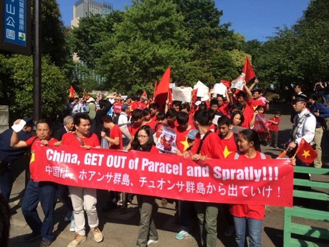 Mer Orientale les Vietnamiens à l étranger soutiennent le pays